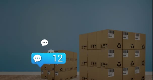 Анимация Уведомлений Социальных Сетях Пиктограмм Сообщений Над Сложенными Картонными Коробками — стоковое видео