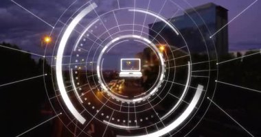 Dijital cions ve veri işleme animasyon şehir manzarası üzerinde. Küresel finans, iş, bağlantılar, hesaplama ve veri işleme kavramı dijital olarak oluşturulmuş video.