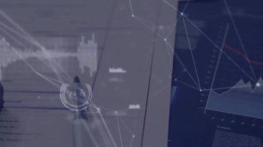 Hesap makinesi ve belgeler üzerinden bağlantı ağının canlandırılması. Küresel iş, bağlantılar, hesaplama ve veri işleme kavramı dijital olarak oluşturulmuş video.