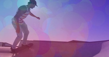 Kafkas kaykayının üzerindeki renkli noktaların görüntüsü. küresel spor ve dijital arayüz kavramı dijital olarak oluşturulmuş görüntü.