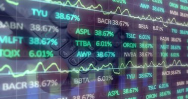 Telefon kullanarak veri işleme görüntüsü. Küresel iş ve dijital arayüz kavramı dijital olarak oluşturulmuş görüntü.