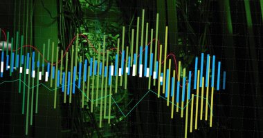 Bilgisayar sunucuları üzerinden finansal veri işleme resmi. Küresel iş, finans, hesaplama ve veri işleme kavramı dijital olarak oluşturulmuş görüntü.