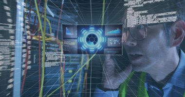 Asyalı bir erkek üzerinde telefon kontrolü yapan bir bilgisayar mühendisi. veri işleme, bulut hesaplama konsepti ve teknoloji konsepti dijital olarak oluşturulmuş görüntü.