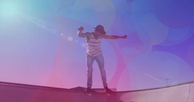 Kafkas kaykayının üzerindeki renkli noktaların görüntüsü. küresel spor ve dijital arayüz kavramı dijital olarak oluşturulmuş görüntü.