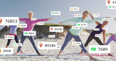 Plajda egzersiz yapan kadınların sosyal medya bildirimlerinin görüntüsü. Sosyal medya, olumlu duygular, refah ve iletişim ağı konsepti, dijital olarak oluşturulmuş görüntü.