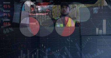 Teslimatçı ve minibüsün istatistik ve mali veri işleme görüntüsü. küresel gönderim, dağıtım, iş, veri işleme ve teknoloji konsepti dijital olarak oluşturuldu.