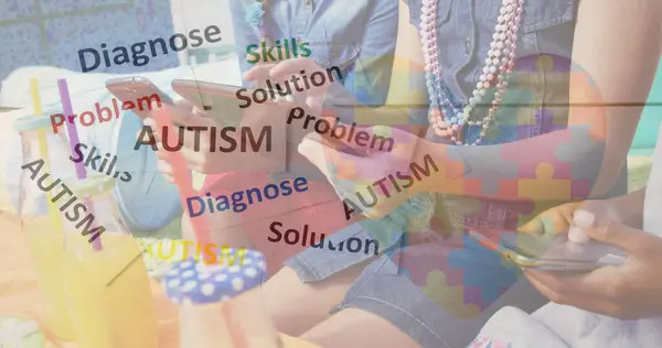 Kuva Värikkäistä Palapelin Palasista Sydämen Autismin Teksti Ystävien Yli Älypuhelimella — kuvapankkivalokuva