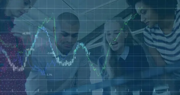 Bilde Finansiell Databehandling Ulike Forretningsfolk Kontoret Globalt Forretnings Finans Databehandlingskonsept – stockfoto