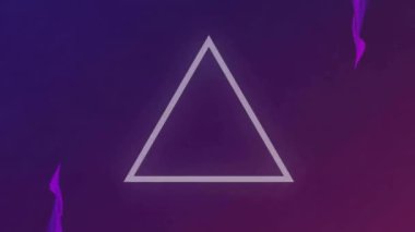 Beyaz üçgenler üzerinde hareket eden mor şekillerin animasyonu. Renkler, desen ve dijital arayüz konsepti dijital olarak oluşturulmuş video.