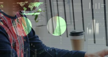 Bilgisayarı kullanan insanın istatistik ve veri işleme görüntüsü. küresel iş, dijital arayüz ve teknoloji konsepti dijital olarak oluşturulmuş görüntü