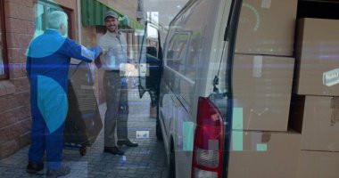 Kafkas erkek depo çalışanı ve kurye üzerinden finansal veriler. iş, finans ve dağıtım hizmetleri kavramı dijital olarak oluşturulmuş görüntü.