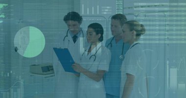 Çeşitli doktorların veri işleme görüntüsü. küresel tıp, sağlık ve veri işleme kavramı dijital olarak oluşturulmuş görüntü.
