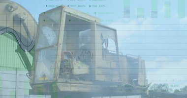 Çöp yığını üzerinde veri işleme resmi. Küresel iş ve dijital arayüz kavramı dijital olarak oluşturulmuş görüntü.