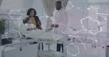Afro-Amerikan erkek doktor ve kız hasta üzerinde işlenen tıbbi veri görüntüsü. Küresel sağlık, bilim, tıp, araştırma ve veri işleme kavramı dijital olarak oluşturulmuş görüntü.