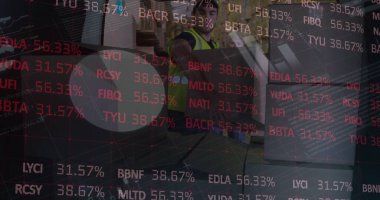 Teslimatçı ve minibüsün istatistik ve mali veri işleme görüntüsü. küresel gönderim, dağıtım, iş, veri işleme ve teknoloji konsepti dijital olarak oluşturuldu.