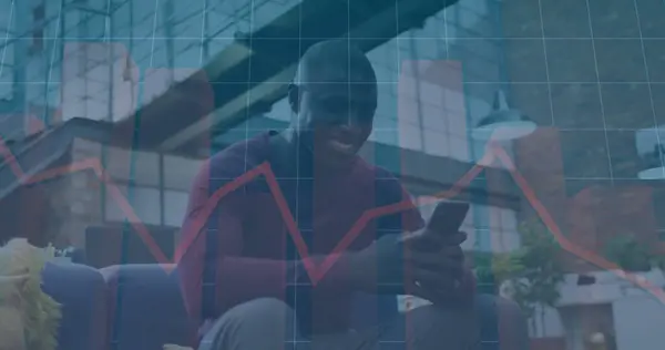 Bild Der Verarbeitung Von Finanzdaten Über Einen Afrikanisch Amerikanischen Geschäftsmann — Stockfoto