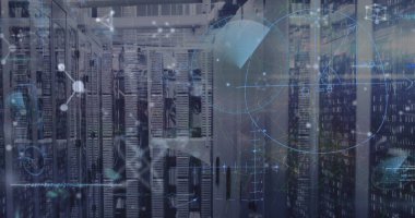 Sunucu odasında moleküllerle matematiksel denklemlerin ve veri işlemenin resmi. Küresel teknoloji, bilgisayar ve dijital arayüz kavramı dijital olarak oluşturulmuş görüntü.