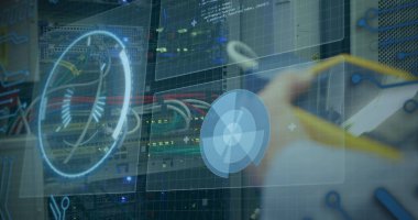 Kafkas sunucu odası çalışanının veri işleme görüntüsü. Küresel bilim, bağlantılar, veri işleme ve dijital arayüz kavramı dijital olarak oluşturuldu.