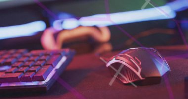 Görüntü oyunu bilgisayar ekipmanları üzerinde kapsam ve veri işleme görüntüsü. Küresel resim oyunu, dijital arayüz, veri işleme ve bağlantılar konsepti dijital olarak oluşturuldu.