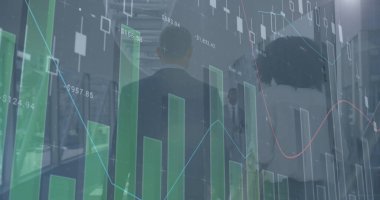 Ofiste yürüyen kadın ve erkeğin dikiz aynasından istatistiksel veri işleme görüntüsü. Bilgisayar arayüzü ve iş veri teknolojisi kavramı