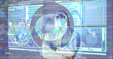 Sağlık çalışanlarına karşı tıbbi veri işleme ile ekranda finansal veri işleme. küresel ekonomi ve tıbbi araştırma teknolojisi kavramı