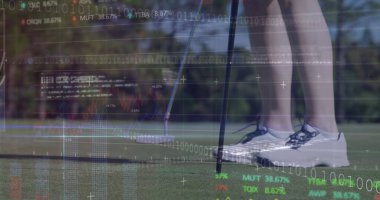 Kafkas golf oyuncusu üzerinden veri işleme görüntüsü. Küresel spor ve dijital arayüz kavramı dijital olarak oluşturulmuş görüntü.