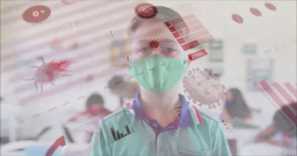 フェイスマスクを身に着けているクラスのスクールボーイとの統計を示すデジタルインターフェイスのイメージ コロナウイルスのコビド19パンデミックの間の医療と保護 デジタル生成された画像 — ストック写真