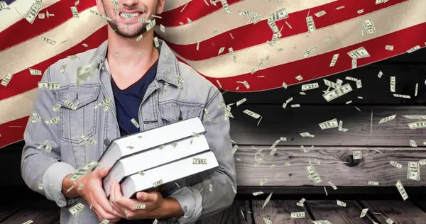 Obraz Uśmiechniętego Studenta Banknotów Nad Amerykańską Flagą Koncepcja Patriotyzmu Celebracji — Zdjęcie stockowe