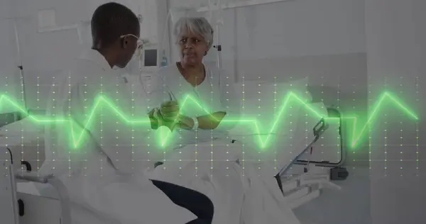 Image Cardiograph Diverse Senior Female Patient Doctor Treating Medicine Health — Stock Photo, Image