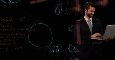 Kafkas iş adamının, siyah arkaplan üzerindeki matematiksel denklemler üzerindeki görüntüsü. küresel iş, dijital arayüz ve teknoloji konsepti dijital olarak oluşturulmuş görüntü.