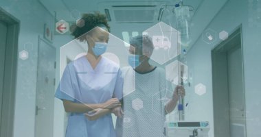 Yüz maskesi takan çeşitli doktor ve hastaların üzerindeki tıbbi ikonlar. küresel tıp, sağlık ve teknoloji covid 19 salgın konsepti boyunca dijital olarak üretilen görüntü.