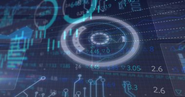 Koyu arkaplanda hareket eden tablolar ve istatistiklerle parlayan arayüz görüntüsü. iletişim teknolojisi dijital arayüz kavramı, dijital olarak oluşturulmuş görüntü.