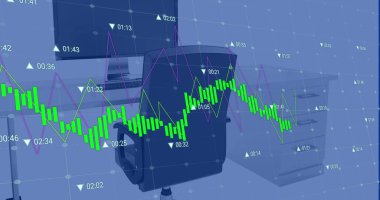 Masadaki boş sandalye ve masaüstünde değişen grafik ve numaraların resmi. Dijital bileşik, çoklu pozlama, rapor, finans, ticaret, büyüme, ofis ve teknoloji kavramı.