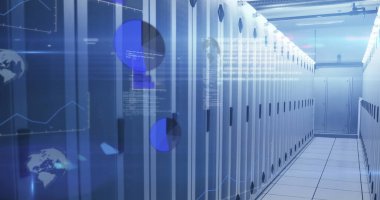 Bilgisayar sunucularıyla teknoloji odasında istatistik kaydı ve veri işleme görüntüsü. dijital arayüz, küresel teknoloji, bağlantı ve iletişim konsepti dijital olarak oluşturulmuş görüntü.