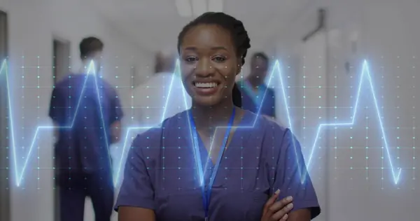 Image Cardiographe Sur Médecin Afro Américain Travaillant Hôpital Concept Interface — Photo