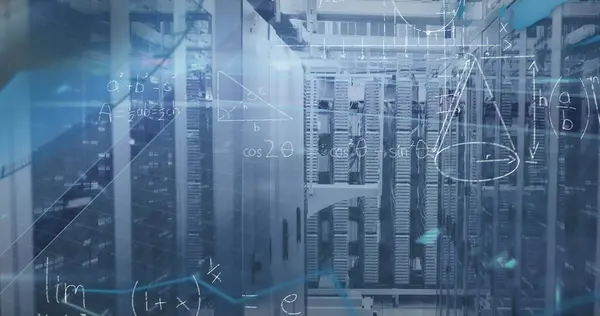 Bild Matematiska Ekvationer Och Diagram Med Lins Utflytning Över Serverrummet — Stockfoto