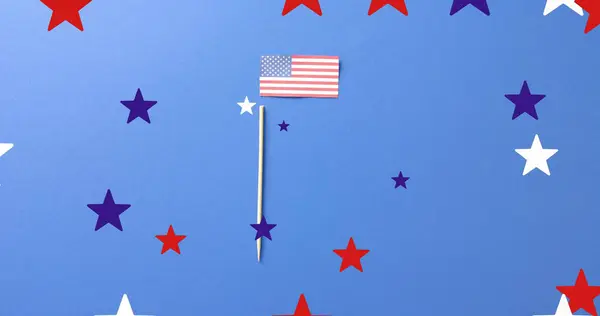 Bild Stjärnor Faller Över Flaggan Usa Blå Bakgrund Amerikansk Självständighet — Stockfoto