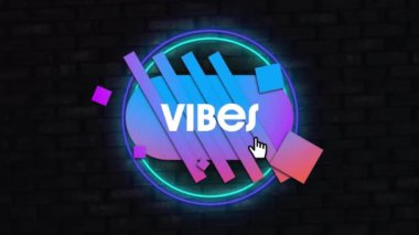 Renkli şekiller ve siyah arkaplandaki mavi neon yüzüklerin üzerindeki titreşimlerin animasyonu. Bağlantı, sosyal ağ, dijital arayüz ve iletişim, dijital olarak oluşturulmuş video.