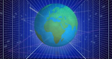 Bilgisayar sunucuları üzerinden küresel ve veri işleme resmi. Küresel bağlantılar, dijital arayüz, veri işleme ve hesaplama kavramı dijital olarak oluşturuldu.