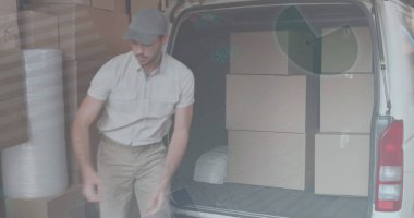 Teslimat kamyonunda kutu istiflemekte olan Kafkas kurye hakkında istatistiksel veri işleme. lojistik ve ulaşım sektörü kavramı