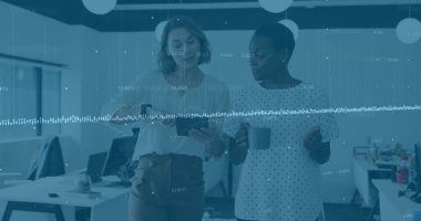 Ofisteki çeşitli iş adamlarıyla ilgili finansal veri işleme resmi. Küresel iş ve dijital arayüz kavramı dijital olarak oluşturulmuş görüntü.