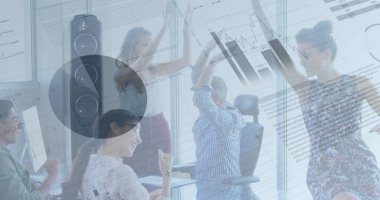 İş adamları üzerinden finansal veri işleme görüntüsü. küresel iş, bağlantılar ve veri işleme kavramı dijital olarak oluşturulmuş görüntü.