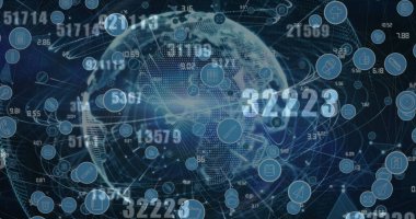 Arka planda değişen sayıların ve dijital simgelerin görüntüsü. küresel bağlantılar ve dijital arayüz konsepti dijital olarak oluşturulmuş görüntü.