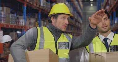 Depodaki çeşitli işçilerin veri işleme görüntüsü. küresel iş ve dijital arayüz kavramı dijital olarak oluşturulmuş görüntü.