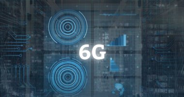 Şehir manzarası ve bilgisayar sunucuları üzerinde 6G metin ve veri işleme resmi. Küresel hesaplama, veri işleme ve ağ konsepti dijital olarak oluşturulmuş resim.