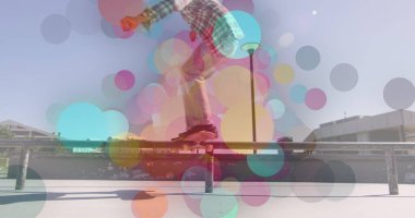 Çift ırklı kaykayın üzerindeki renkli lekelerin görüntüsü. küresel spor ve dijital arayüz kavramı dijital olarak oluşturulmuş görüntü.