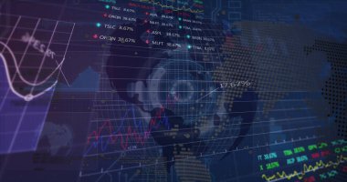 Donanma dijital alanı üzerinden küresel ve finansal verilerin görüntüsü. Küresel iş, finans, ekonomi, ağ ve teknoloji konsepti dijital olarak oluşturulmuş görüntü.