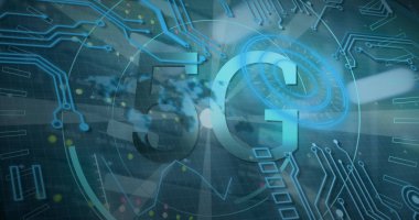 Veri işleme resmi ve bilgisayar sunucusunun kabloları üzerinden 5g metin. küresel bağlantılar, veri işleme ve hesaplama kavramı dijital olarak oluşturulmuş resim.