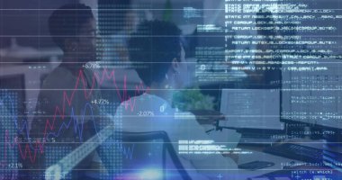 Ofisteki çeşitli kadın iş arkadaşlarının mali verileri ve grafikleri. İş, finans, ekonomi ve işbirliği konsepti dijital olarak oluşturulmuş imaj.