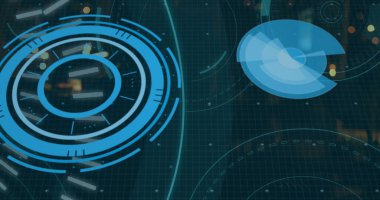 Sunucular üzerinde 5G metin, dürbün tarama ve veri işleme resimleri. Küresel bağlantılar, veri işleme ve dijital arayüz konsepti dijital olarak oluşturulmuş resim.